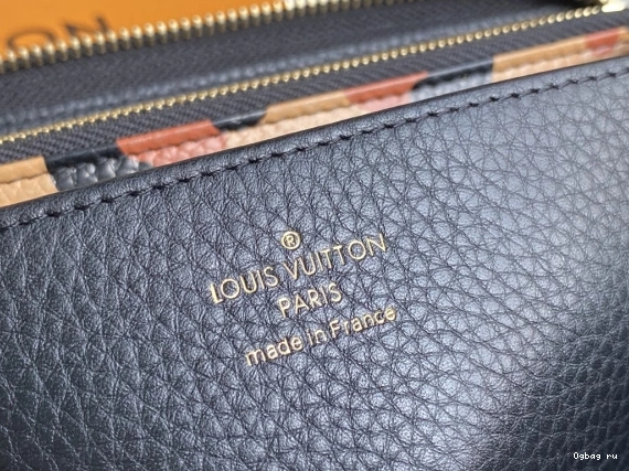 ZIPPY LOUIS VUITTON WALLET 0824